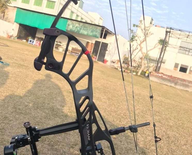 Invicta bow Drow 28.5se 30